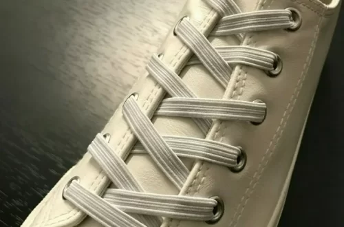 hiding shoelaces