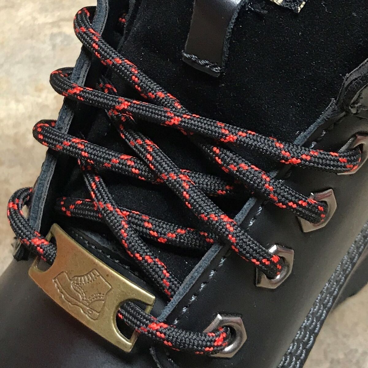 shoelaces that stay tied