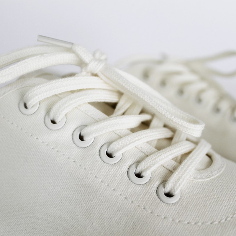 whiten shoelaces